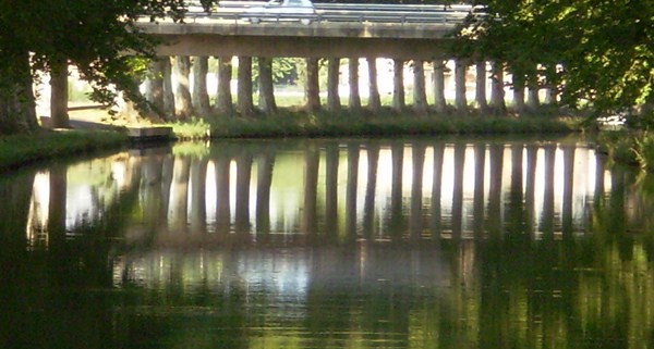 canal du Midi- Ponte riflesso