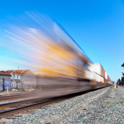 treno in movimento - foto di jar() su flickr